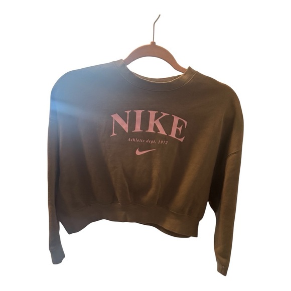 Nike girl’s trend sweatshirt logo cropped length crewneck fleece pullover Small - Picture 3 of 8